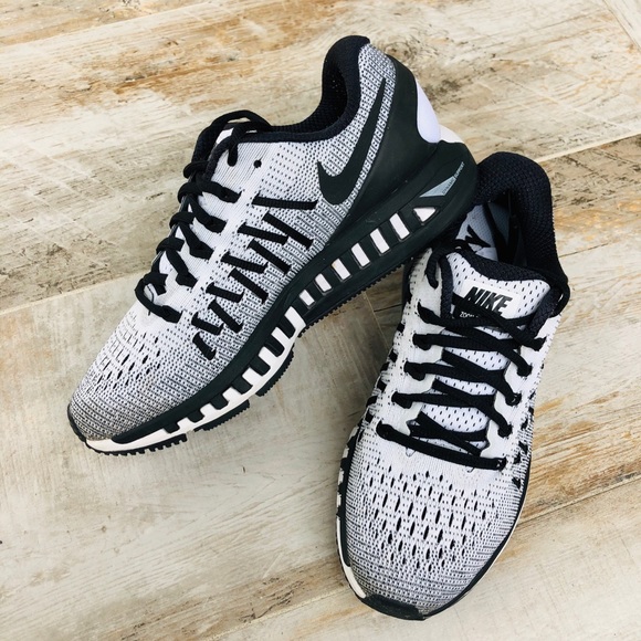 Nike Shoes - 🦡📍SOLD📍Zoom odyssey 🦡Used few times